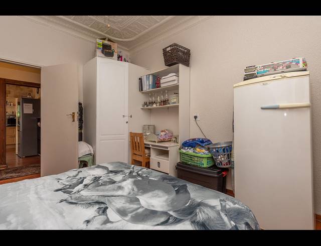 3 BEDROOM FREEHOLD FOR SALE IN KENSINGTON